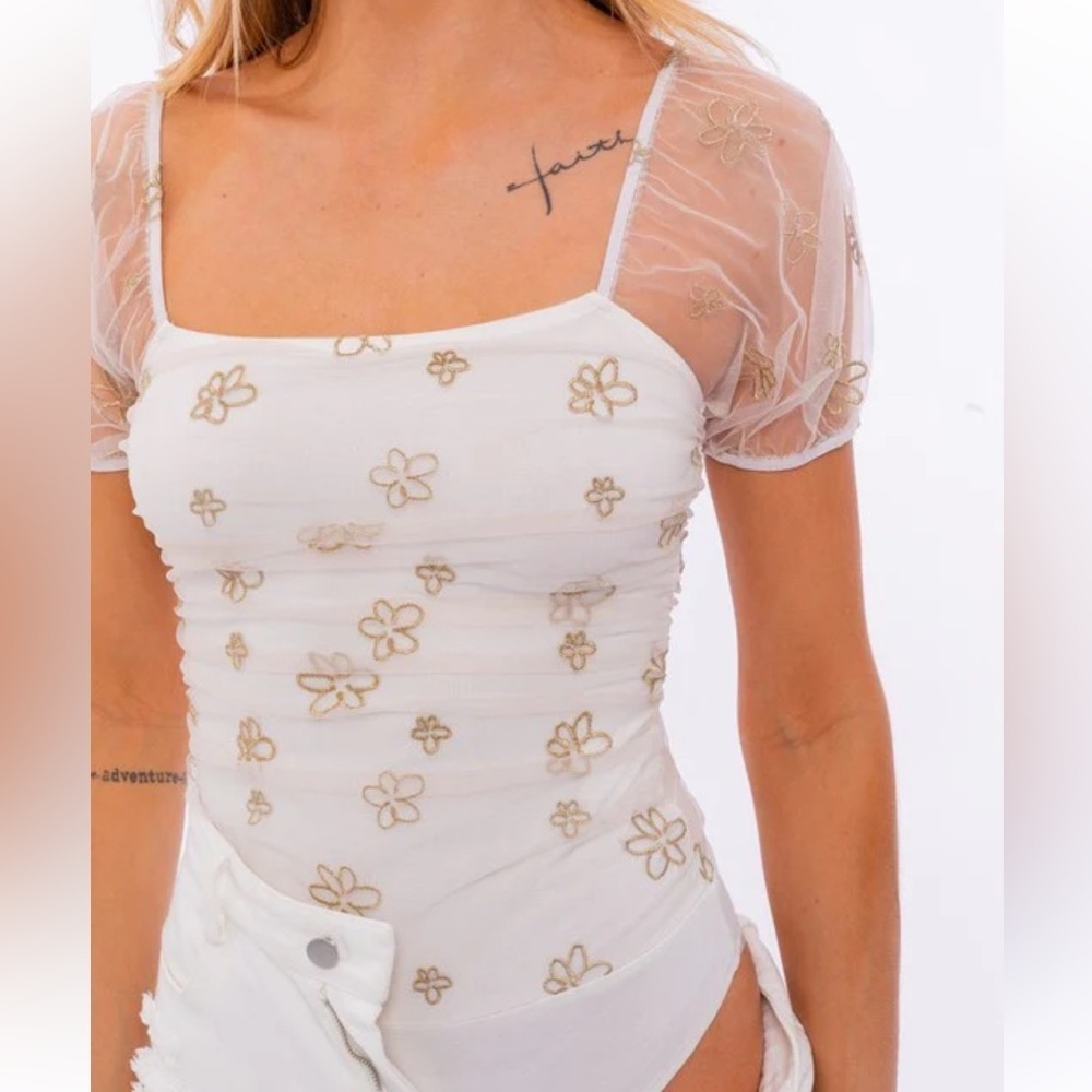 Le Lis mesh floral gold and white‎ bodysuit